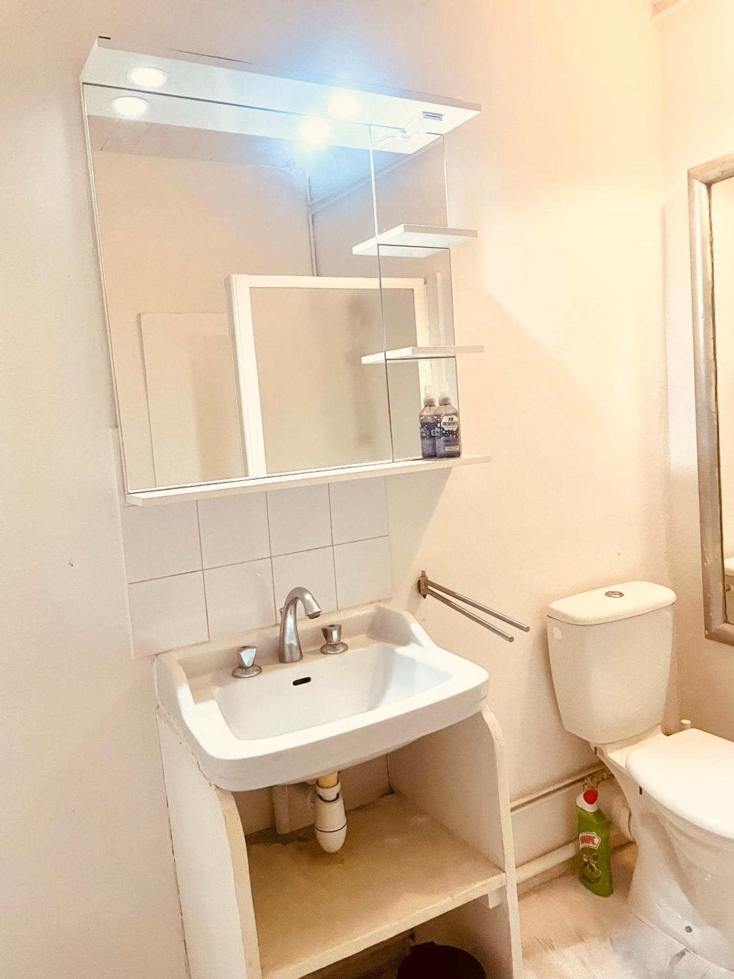 La Maisonnette Du Parc - Piscine - Tennis Appartement Nîmes